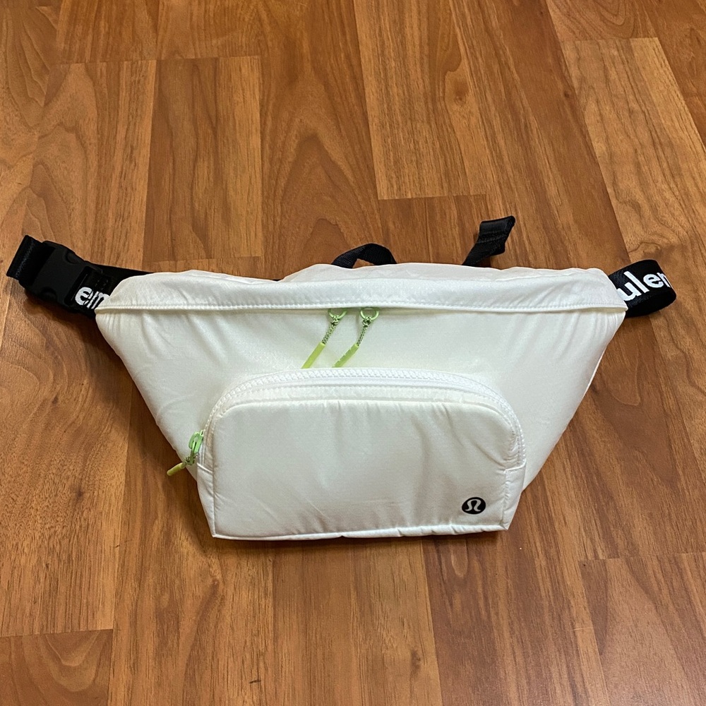 ❤️ Lululemon The Rest is Written Belt Bag 3L NWOT